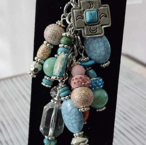Southwest-inspired Purse Charm or Keychain Glass Howlite Stone Handcrafted - Picture 7 of 7